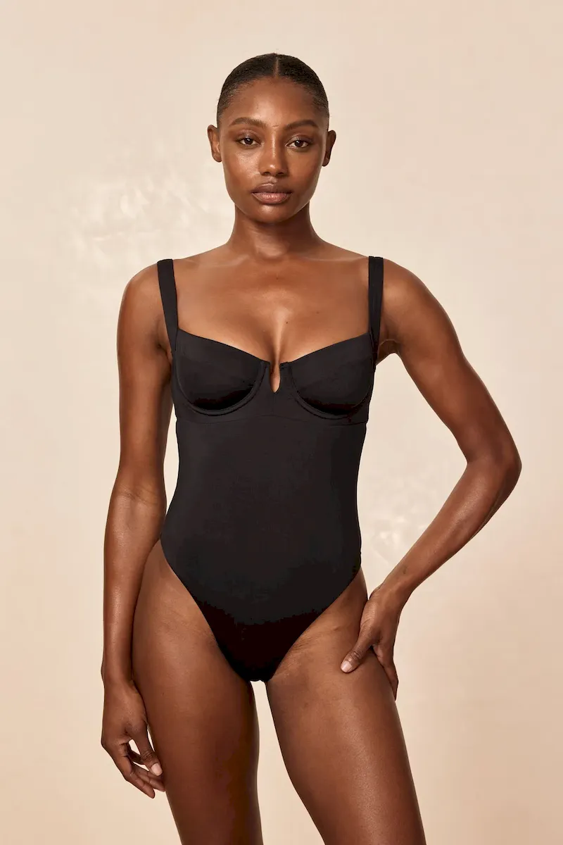 Clovelly One Piece Black - Image 7