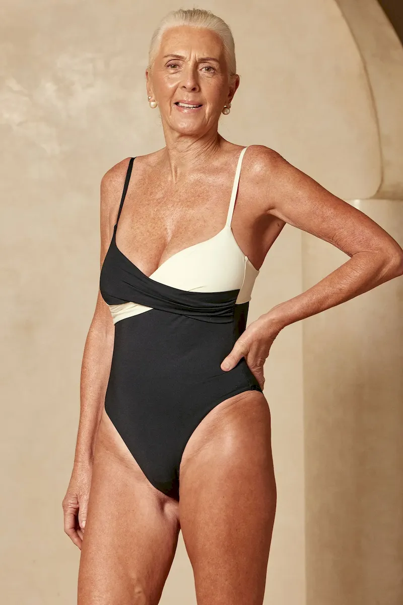 Bordeaux One Piece Black/Ivory - Image 12