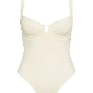Clovelly One Piece Ivory